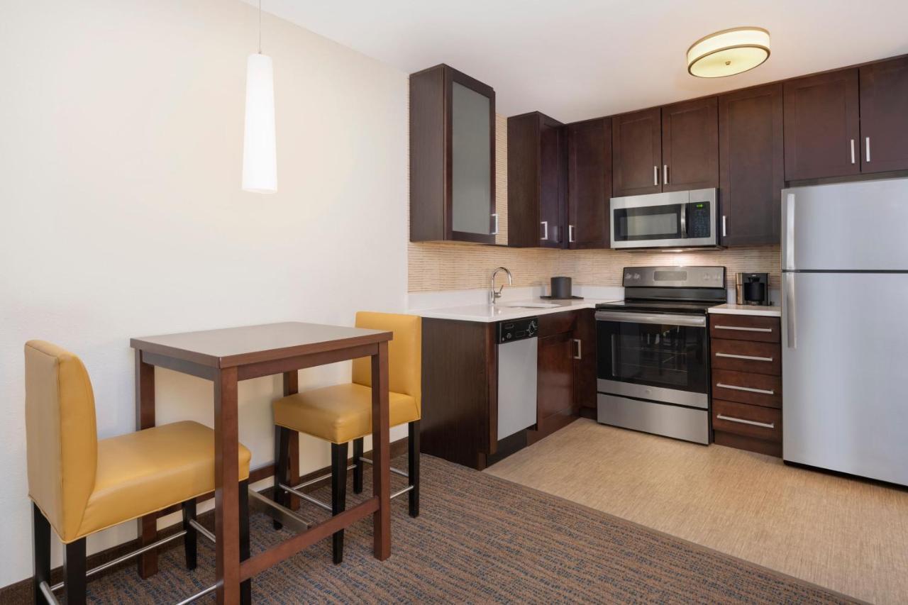Residence Inn By Marriott Boston Bridgewater Raynham Extérieur photo